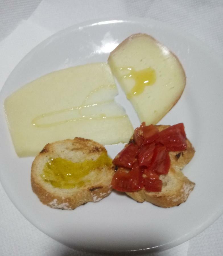 锡耶纳 蒙特奇诺洞穴农庄旅馆 外观 照片